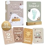 Lebenskompass® Meilensteinkarten Baby - 55 Zauberhafte Monatskarten als Geschenk zur Babyparty mit schöner Geschenkverpackung - inkl. Kartenständer aus Holz
