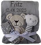 Wuff-Dogsworld Babydecke mit Namen bestickt + Zugabe Babyrassel oder Babysocken Geschenk Baby Taufe Geburt Junge Mädchen